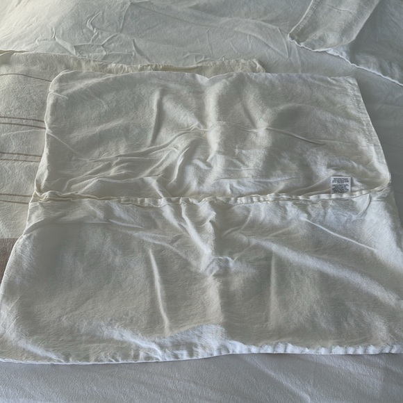 West Elm Hemp cotton ivory w/ sand stripe duvet cover f/q set - Picture 4 of 8